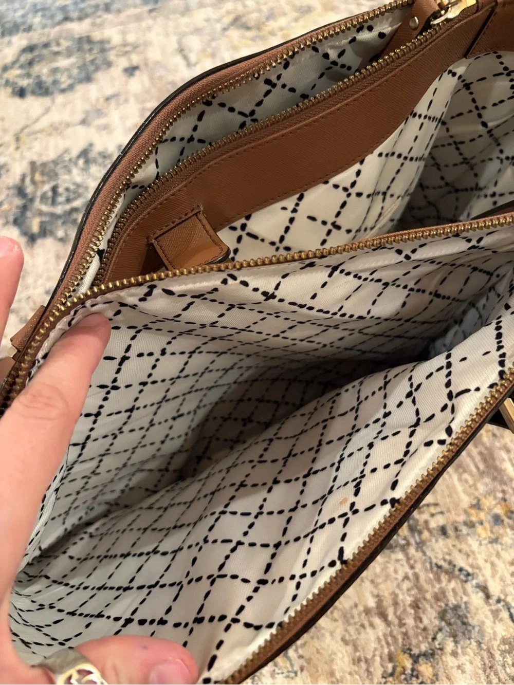 kate spade 11 5x15x7”